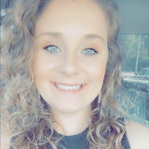 Meet your Posher, Hayley